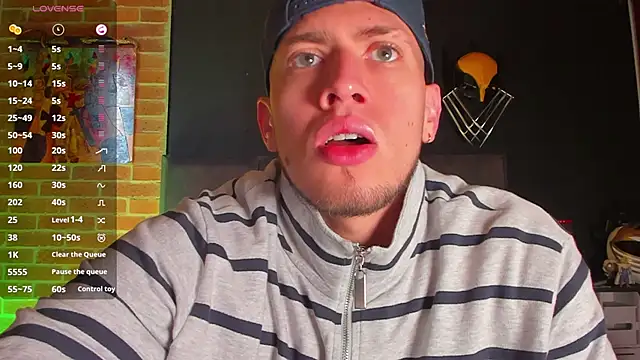 Snapshot of SebastianMaximoff chatting on February 19, 2025, 1:28 pm SebastianMaximoff online show from February 19, 2025, 1:28 pm