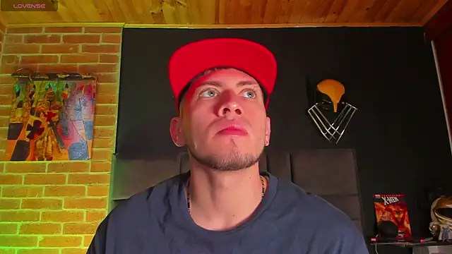 Snapshot of SebastianMaximoff chatting on February 20, 2025, 1:19 pm SebastianMaximoff online show from February 20, 2025, 1:19 pm