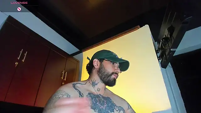 CamiloGray  online show from January 9, 2026, 3:52 pm