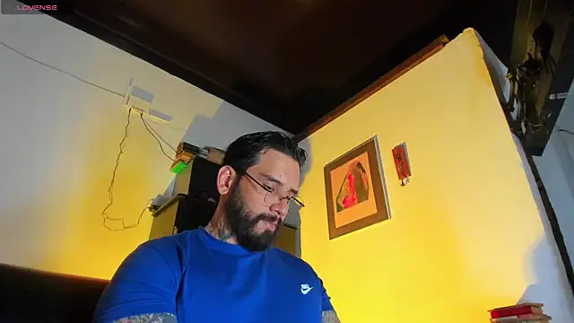 CamiloGray  online show from October 30, 2025, 2:14 pm