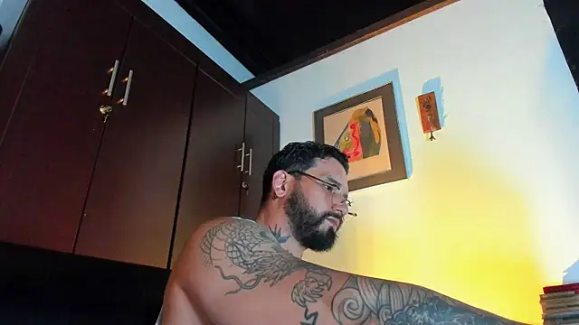 Snapshot of CamiloGray_ chatting on May 22, 2026, 3:21 pm CamiloGray online show from May 22, 2026, 3:21 pm