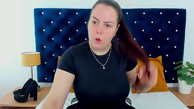 EvaLick online show from November 13, 2025, 6:50 am