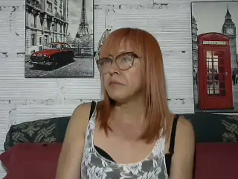 Snapshot of divahot08 chatting on February 6, 2025, 9:38 pm divahot08 online show from February 6, 2025, 9:38 pm