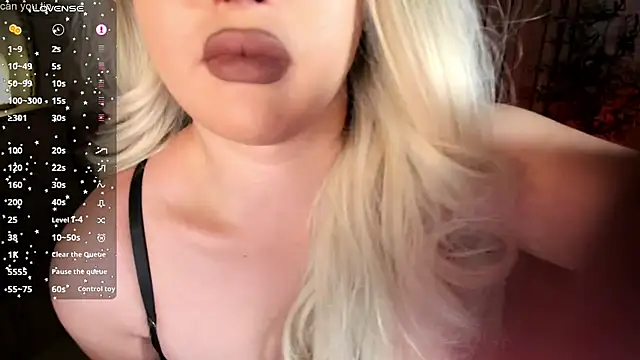 Miss mariahmonroe online show from November 7, 2025, 5:39 pm