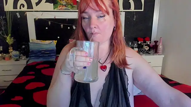 Snapshot of SinFulTitsDD chatting on February 9, 2025, 6:58 pm SinFulTitsDD online show from February 9, 2025, 6:58 pm