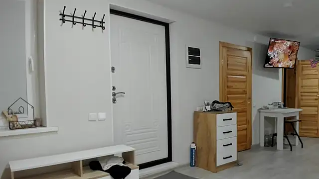 Snapshot of increible_della chatting on October 24, 2025, 5:23 pm increible della online show from October 24, 2025, 5:23 pm