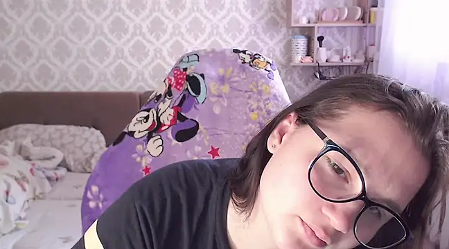 Amy Mur  online show from March 21, 2025, 7:33 am