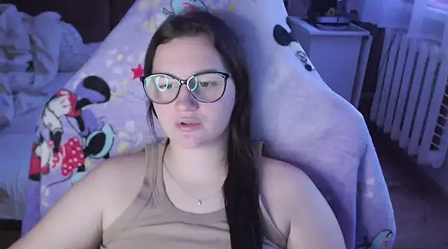 Amy Mur  online show from December 6, 2024, 8:10 am