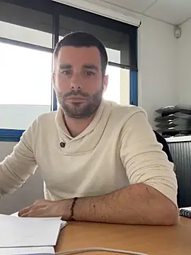 Snapshot of Simon-tem chatting on March 17, 2025, 2:45 pm Simon-tem online show from March 17, 2025, 2:45 pm