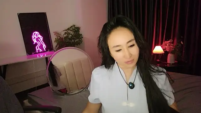 AsianQueens online show from June 26, 2026, 1:39 pm