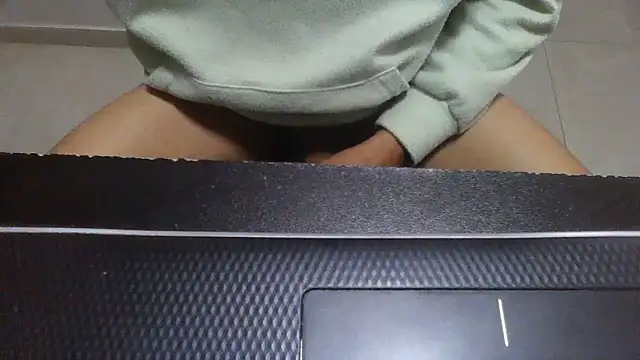 Snapshot of amorcaradepau_ chatting on June 17, 2026, 10:47 am amorcaradepau online show from June 17, 2026, 10:47 am