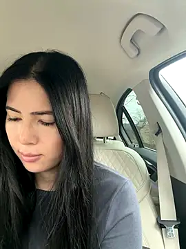 clairewntr online show from December 3, 2025, 11:09 am