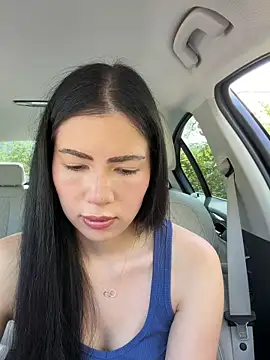 Snapshot of clairewntr chatting on April 26, 2026, 12:24 pm clairewntr online show from April 26, 2026, 12:24 pm