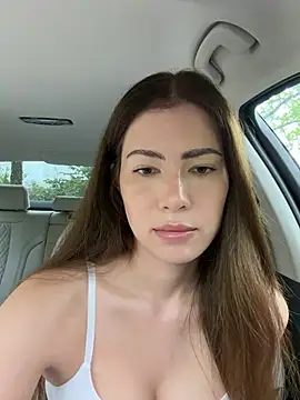 Snapshot of clairewntr chatting on May 20, 2026, 2:58 pm clairewntr online show from May 20, 2026, 2:58 pm