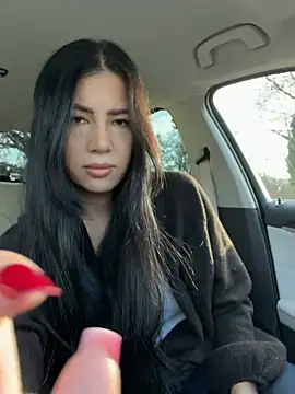 clairewntr online show from January 18, 2026, 12:52 pm