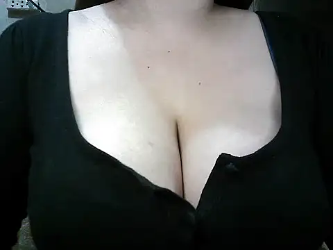 Snapshot of SquirtvirginGirl chatting on April 5, 2026, 10:22 am SquirtvirginGirl online show from April 5, 2026, 10:22 am