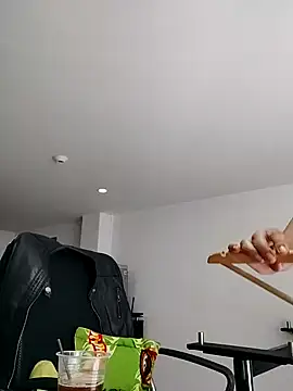 Snapshot of aisha_latina chatting on October 9, 2025, 1:33 pm aisha latina online show from October 9, 2025, 1:33 pm