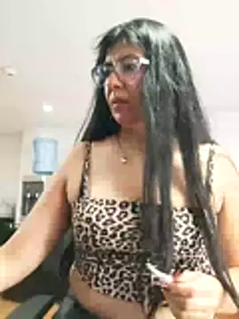 Snapshot of aisha_latina chatting on October 31, 2025, 3:08 pm aisha latina online show from October 31, 2025, 3:08 pm