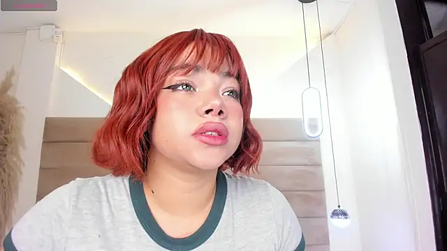 ValerieDiaz  online show from October 29, 2025, 12:15 pm