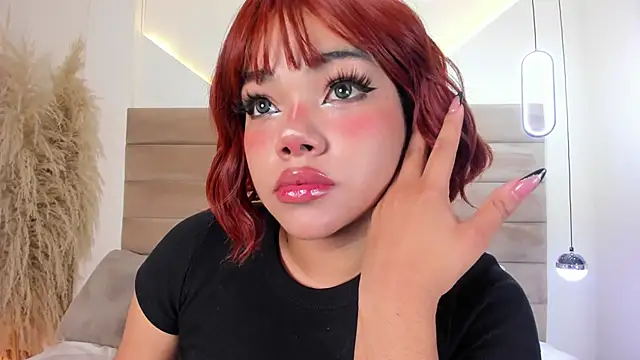 ValerieDiaz  online show from October 30, 2025, 12:25 pm