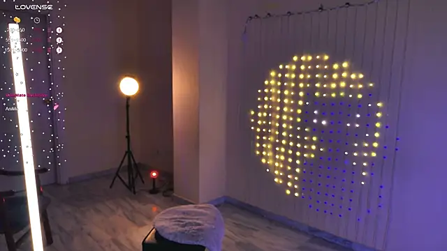 Arielle  03 online show from May 17, 2026, 1:49 am
