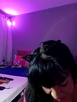 Snapshot of karlablue_ chatting on April 16, 2026, 12:22 am karlablue online show from April 16, 2026, 12:22 am