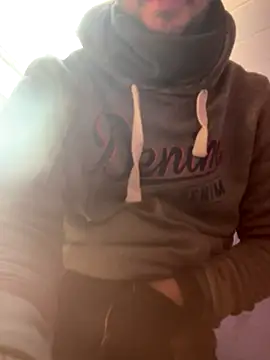 Snapshot of Taxidriver1988 chatting on January 6, 2026, 1:26 pm Taxidriver1988 online show from January 6, 2026, 1:26 pm