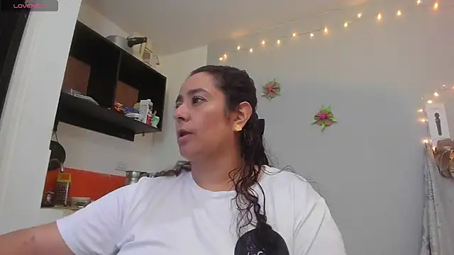 Snapshot of agathaxxx-69 chatting on February 15, 2025, 7:50 pm agathaxxx-69 online show from February 15, 2025, 7:50 pm