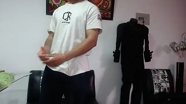 Black hot266 online show from December 4, 2025, 1:43 pm