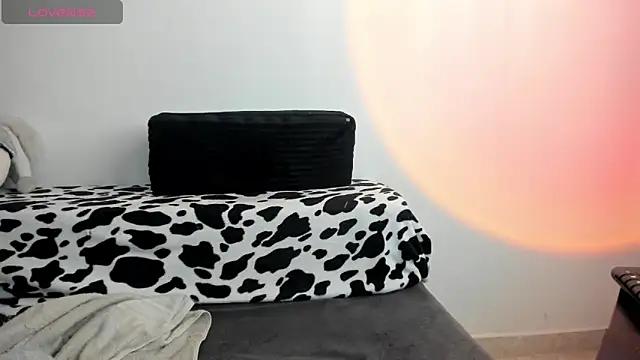 mariecam420 online show from December 19, 2025, 1:13 pm