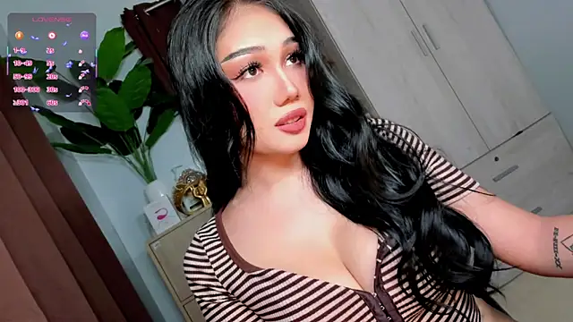 Snapshot of Icon1c_LiLy chatting on May 24, 2026, 9:15 pm Icon1c LiLy online show from May 24, 2026, 9:15 pm