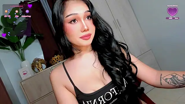 Snapshot of Icon1c_LiLy chatting on June 1, 2026, 11:10 am Icon1c LiLy online show from June 1, 2026, 11:10 am