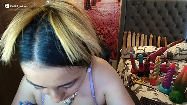 sofia23dirty online show from October 13, 2025, 8:32 pm