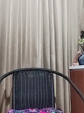 Snapshot of Little_suzy5 chatting on March 19, 2025, 9:27 pm Little suzy5 online show from March 19, 2025, 9:27 pm