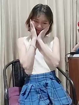 Snapshot of Little_suzy5 chatting on January 16, 2025, 8:25 pm Little suzy5 online show from January 16, 2025, 8:25 pm