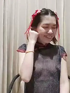 Snapshot of Little_suzy5 chatting on January 23, 2025, 8:13 pm Little suzy5 online show from January 23, 2025, 8:13 pm