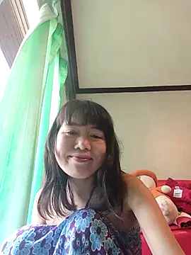 Snapshot of Little_suzy5 chatting on October 2, 2025, 6:28 am Little suzy5 online show from October 2, 2025, 6:28 am