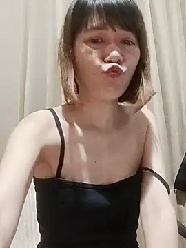 Snapshot of Little_suzy5 chatting on March 6, 2025, 2:18 pm Little suzy5 online show from March 6, 2025, 2:18 pm