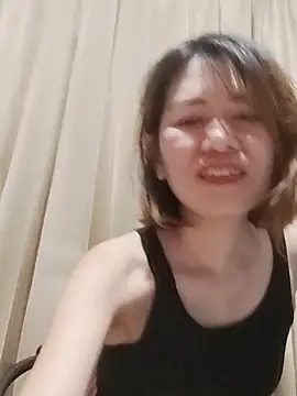 Snapshot of Little_suzy5 chatting on February 19, 2025, 6:10 pm Little suzy5 online show from February 19, 2025, 6:10 pm