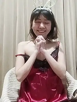 Snapshot of Little_suzy5 chatting on March 7, 2025, 1:40 pm Little suzy5 online show from March 7, 2025, 1:40 pm