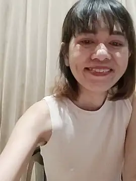 Snapshot of Little_suzy5 chatting on March 14, 2025, 7:34 pm Little suzy5 online show from March 14, 2025, 7:34 pm