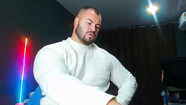 Snapshot of muscularjohnforuX chatting on September 30, 2025, 6:36 pm muscularjohnforuX online show from September 30, 2025, 6:36 pm