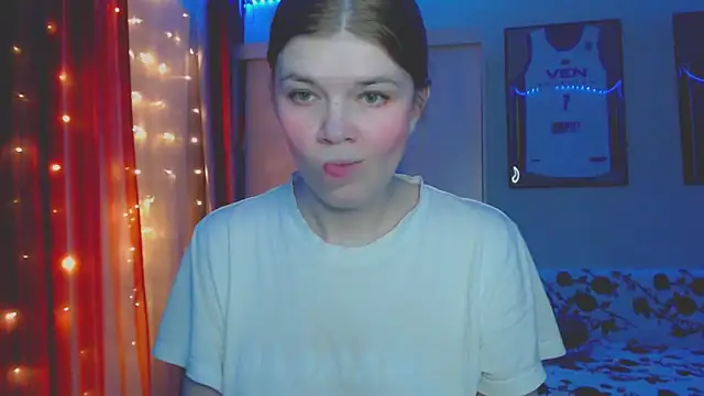 Snapshot of Klementa chatting on September 25, 2025, 6:58 pm Klementa online show from September 25, 2025, 6:58 pm