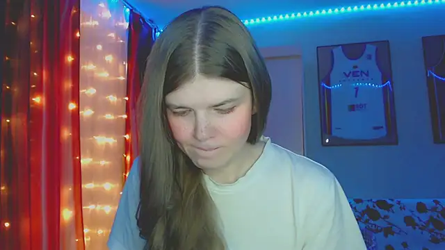 Snapshot of Klementa chatting on October 23, 2025, 6:39 pm Klementa online show from October 23, 2025, 6:39 pm