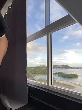 Snapshot of bella_parisi chatting on January 18, 2025, 9:24 pm bella parisi online show from January 18, 2025, 9:24 pm