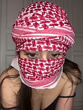 Snapshot of arabiaAna chatting on October 20, 2025, 11:44 am arabiaAna online show from October 20, 2025, 11:44 am