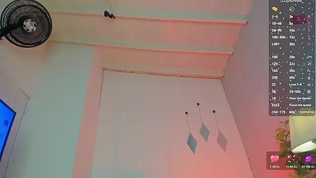 Snapshot of swt-booty chatting on September 29, 2025, 6:24 pm swt-booty online show from September 29, 2025, 6:24 pm