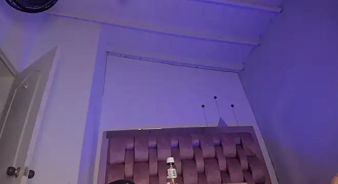 Snapshot of swt-booty chatting on February 21, 2025, 12:38 am swt-booty online show from February 21, 2025, 12:38 am