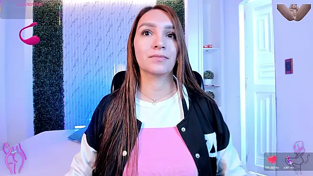 miataylorr1 online show from March 10, 2026, 12:31 pm