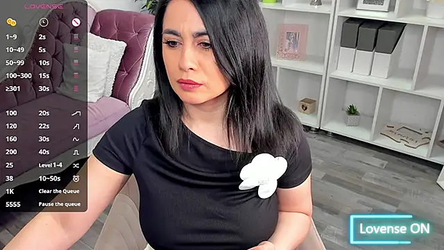 EmaBrownie online show from May 15, 2026, 6:28 pm